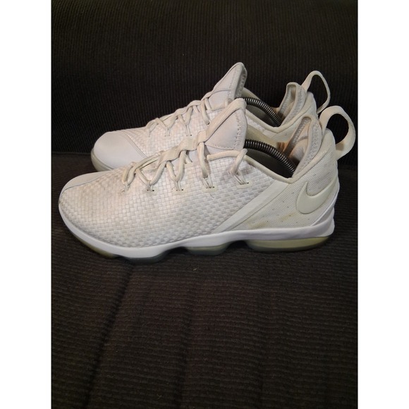 Nike Lebron XIV 14 Low Men's Size 11 White‎ Basketball Sneakers (878636-101)